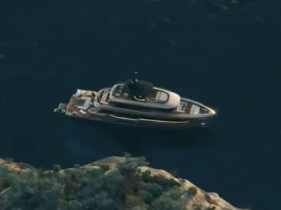 The Benetti Oasis 34M: How a Beach Club Ate a 112-foot Italian Superyacht