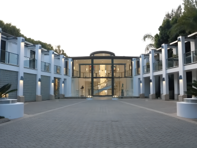 Sea of Love: David Saperstein’s $115 Million Malibu Triangle House