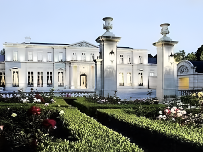Fleur de Lys: The Rise and Sale of Holmby Hills’ $102 millionVersailles-Inspired Trophy Mansion
