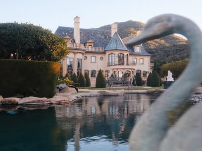 Château Plaisance: A Regal Castle Estate Inside Sherwood Country Club