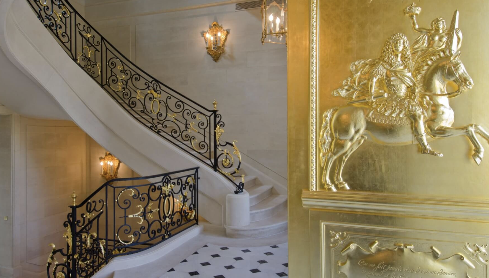 Château Louis XIV Mansion